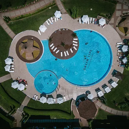 T-Apartment In Green Life Resort
