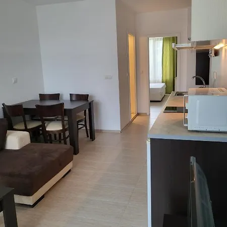 T-Apartment In Green Life Resort *